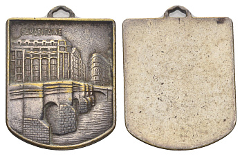 Франция знак в честь 50-ти летия Samaritaine (одного из главных торговых центров Парижа) 1930 размер 34x29 мм, вес 16,5 гр белый металл 1082-2-13